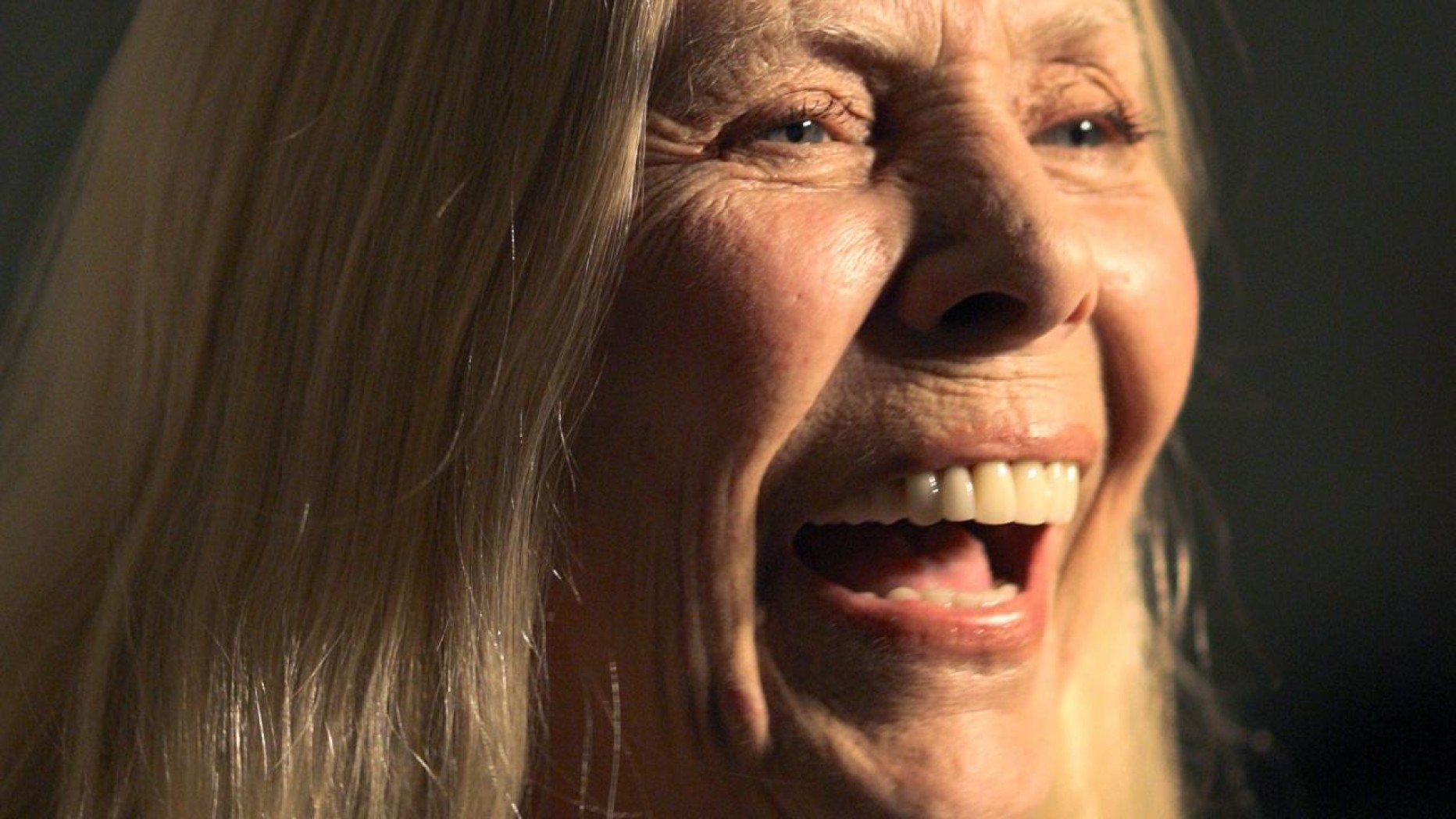JONI MITCHELL_LOVE HAS MANY FACES